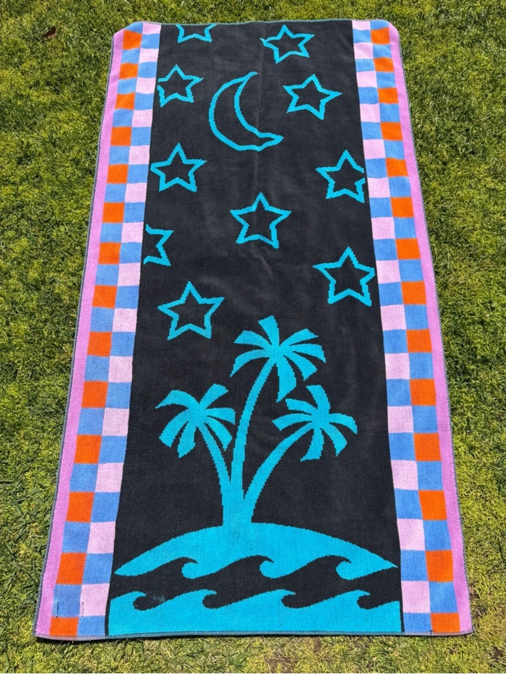 VTG Island Fun Neon Sign Style Beach Towel Palm Trees Celestial Stars 30x60 Nice